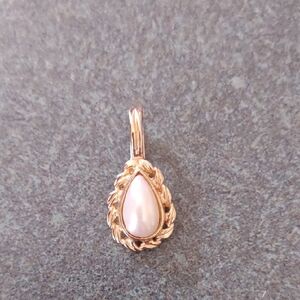 Vintage ROMAN signed Gold Tone Faux Pearl Teardrop Pendant